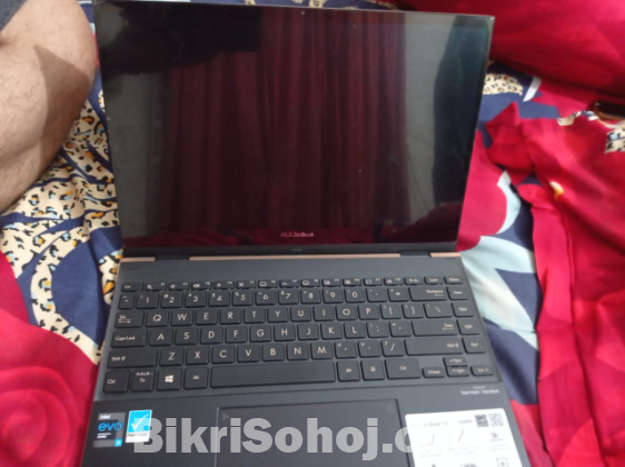 Asus ZenBook Flip Stylish